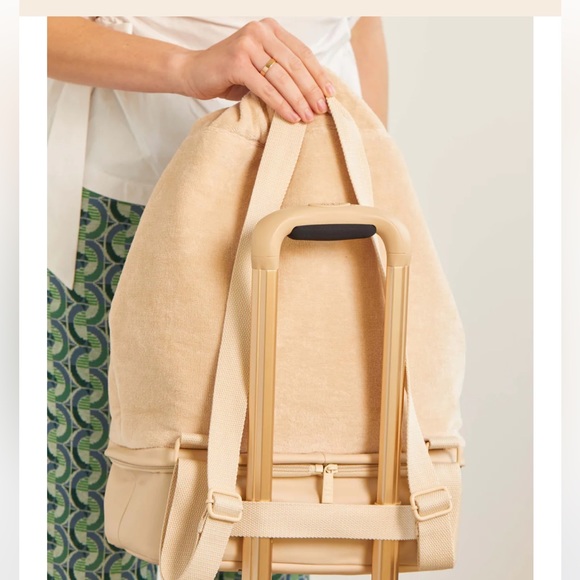 Beis terry backpack cooler nwt - Picture 6 of 8